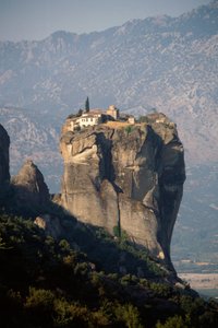 Kloster der Heiligen Dreifaltigkeit (Agia Triada) von Unbekannt Unbekannt