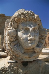 Libyen, Tripolitanien, Leptis Magna, Severan Forum, Nereidenkopf von Unbekannt Unbekannt
