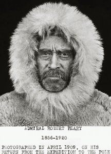 Der amerikanische Entdecker Robert Edwin Peary (1856-1920) fotografiert im April 1909 nach seiner Expedition zum Nordpol