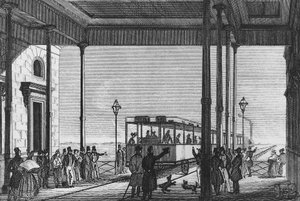 Zug verlässt den Bahnhof Venezia Santa Lucia, Venedig, Italien