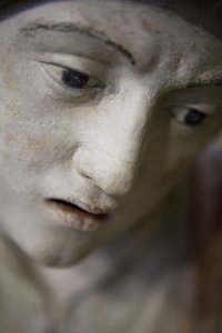 Heilige Frau mit Haube
