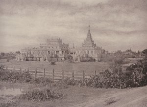 Amerapoora: Ouk Kyoung von Linnaeus Tripe