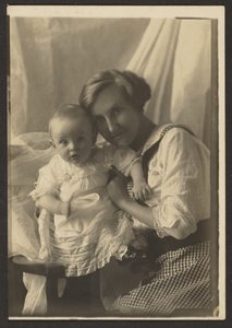 [Mutter und Kind] von Louis Fleckenstein