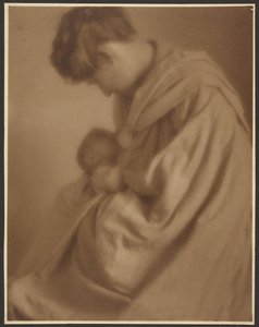 [Porträt einer Mutter mit Baby]