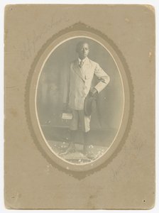 Fotografie von Amos Harper auf dem Weg zur Schule