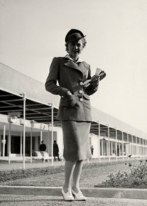Modell in Anzug des Modehauses "Graldi"
