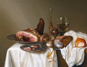 Stillleben mit Schinken und Nautilus-Pokal
