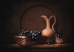 Dunkle Trauben Stillleben von Margareth Perfoncio
