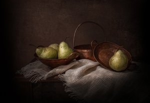 Rustikale Kupferbirnen von Margareth Perfoncio