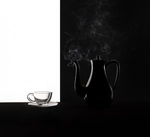 Dampfender Kaffee Kontrast