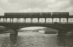 Paris: Pont de Passy von Mario Bucovich