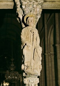 Pfosten mit Figur des Heiligen Jakobus, Pórtico de la Gloria, Kathedrale Santiago de Compostela von Master Mateo