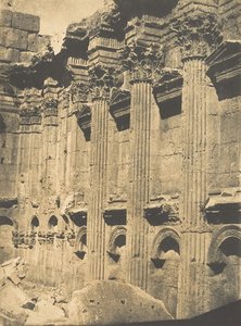 Innere Kolonnade des Naos des Jupiter-Tempels, in Baalbek Heliopolis, 15. September 1850 von Maxime Du Camp
