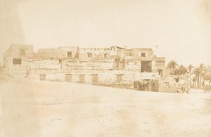 Wohnung der Besatzung der Luxor-Barke, gebaut auf der Terrasse des Palastes, 1849-50