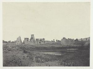 Palais von Karnak, Propyläen des Südens; Theben von Maxime Du Camp