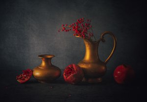 Granatapfel-Stillleben von May G