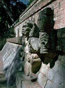 Steinskulpturen - Tempel 11