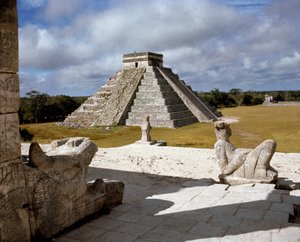 Das Castillo vom Tempel der Krieger, 750-1200