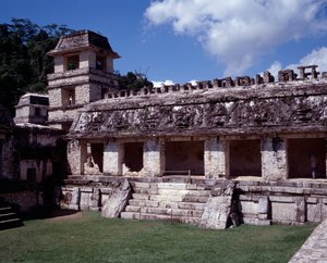 Präkolumbische Zivilisation: Blick auf die Stätte von Palenque von Mayan Mayan
