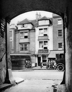 Altes Haus und eine Taverne in Aldgate, London, 1926-1927
