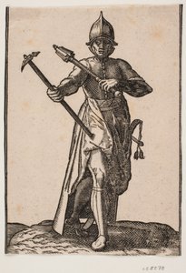 Stehender Soldat mit Helm, frontal gesehen; in der rechten Hand ein Kriegshammer, in der linken Hand eine Keule, das hintere Bein und der Fuß verdreht im Verhältnis zum vorderen; an der linken Seite ein Schwert von Melchior Lorck