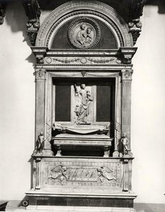 Denkmal für Graf Ugo, Markgraf der Toskana (Marmor)