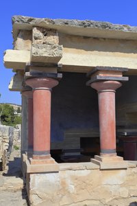 Minoische archäologische Stätte von Knossos. Nördliche Lustralbecken. Nördlicher Eingang des Palastes von Minoan