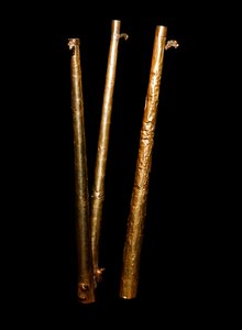 Präkolumbianische Kunst, Mochica-Kultur (Ugly, Mochica): goldene Blasrohre. 200-500 n. Chr. Private Sammlung