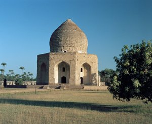 Ansicht des Mausoleums von Asif Khan in Shahdara Bagh