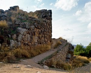 Mykenische Kunst: Zugang zur mykenischen Zitadelle, Stadt Tiryns, um 1200 v. Chr. Griechenland von Mycenaean