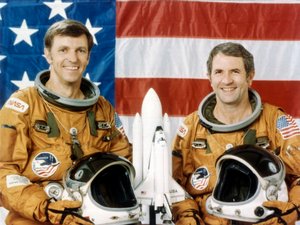 Astronauten Joe Engle und Richard Truly, zweiter Space Shuttle Flug, November 1981