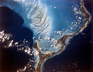 Erde aus dem Weltraum - Eleuthera Island, Bahamas, 1980er Jahre
