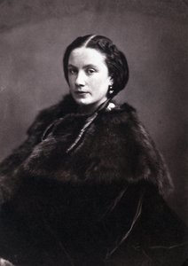 Porträt von Madame Pichat. Porträt einer schicken Frau mit englischen Schnallen und Pelzmantel. Fotografie von Gaspard Felix Tournachon, genannt Felix Nadar (1820-1910)