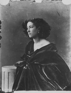 Sarah Bernhardt, französische Schauspielerin, ca. 1865