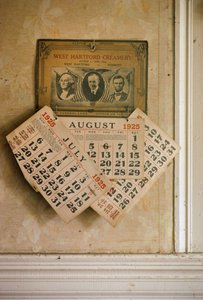 Antiker patriotischer Kalender für 1925 in einem Haus in Quechee, Vermont