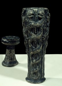 Libationsvase von Gudea für Ningishzidda. Kunst Mesopotamiens. Neusumerische Periode (ca. 2150-2000 v. Chr.) Steatit. Aus Tello. Höhe: 0,23 m. Musée du Louvre