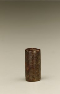 Zylindrische Perle, Region des Tai-Sees, Liangzhu-Kultur, 3300-2250 v. Chr.