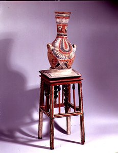Vase auf einem Hocker von New Kingdom Egyptian