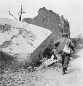 Blockhaus durch eine Mine zerstört, Lomme, bei Armentières, Frankreich, Erster Weltkrieg