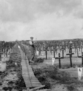 Hooge Kraterfriedhof, bei Ypern, Belgien, Erster Weltkrieg, ca. 1917-1918