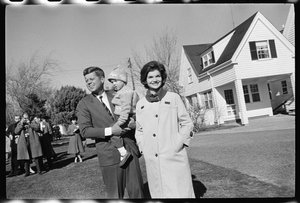John F. Kennedy mit Jackie Kennedy und Tochter Caroline