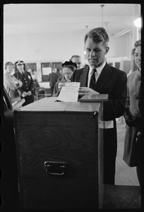 Robert F. Kennedy wählt für seinen Bruder von Orlando Suero