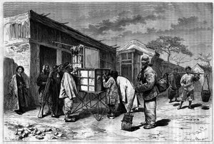 Aktivität in den Straßen von Peking (Beijing), mit einem Diorama aus dem 19. Jahrhundert. Gravur nach einer Zeichnung von Sellier, nach einem Foto von Thomson, in "Le Tour du Monde, Nouveau journal des Voyages", herausgegeben von Edouard Charton, Paris