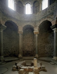 Paläochristliche Kunst: Ansicht des Inneren des Baptisteriums, 5. Jahrhundert. Frejus (Var)