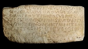 Paläochristliche Kunst: Epitaph von Leucadia. Platte aus der alten Kirche der Makkabäer in Lyon. Paris, Louvre Museum von Paleo Christian Paleo Christian