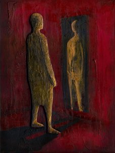 Goldene Figur reflektierend von Paul Dunkerley