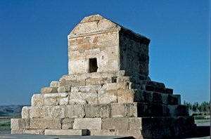 Ansicht des Grabes von Kyros II., Stätte von Pasargadae, 6. Jahrhundert v. Chr. von Persian School
