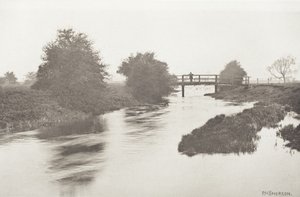 Fußgängerbrücke in der Nähe von Tottenham von Peter Henry Emerson