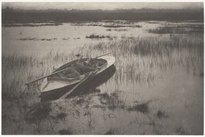Schütze arbeitet sich zum Wild hoch von Peter Henry Emerson