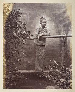 Porträt einer burmesischen Jungfrau, Fotograf: Klier, Philip Adolphe Gladstone Sammlung